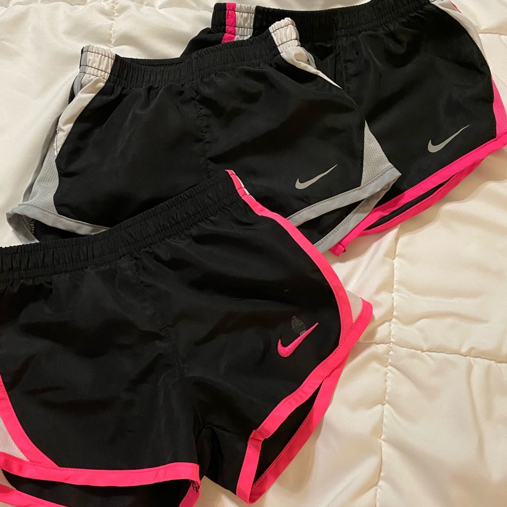 Nike girls 2t shorts